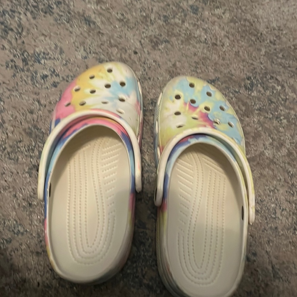 tie-dye crocs, size 11 in women